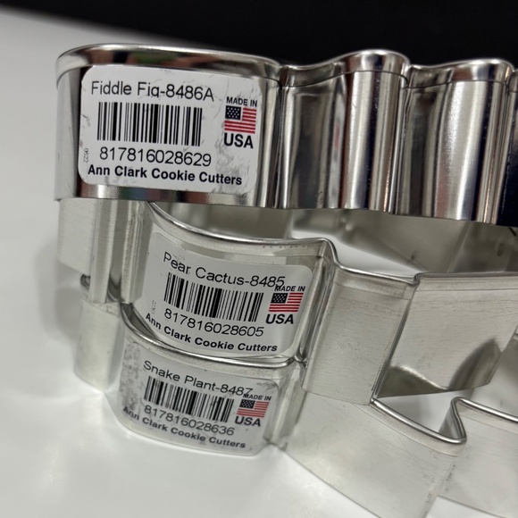 NEW Ann Clark Plant Cookie Cutters lot of three - Picture 5 of 5